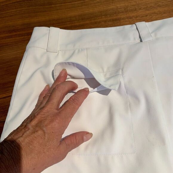 Nike golf, tennis, pickleball skort, Sz 10, EUC, pockets, front zip, all white - Picture 6 of 16
